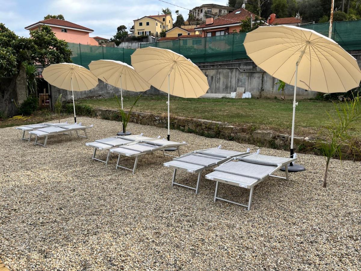Il Gattino Di Porto - Apt 5 - Bilocale Terrazzo Piscina 因佩里亚 外观 照片
