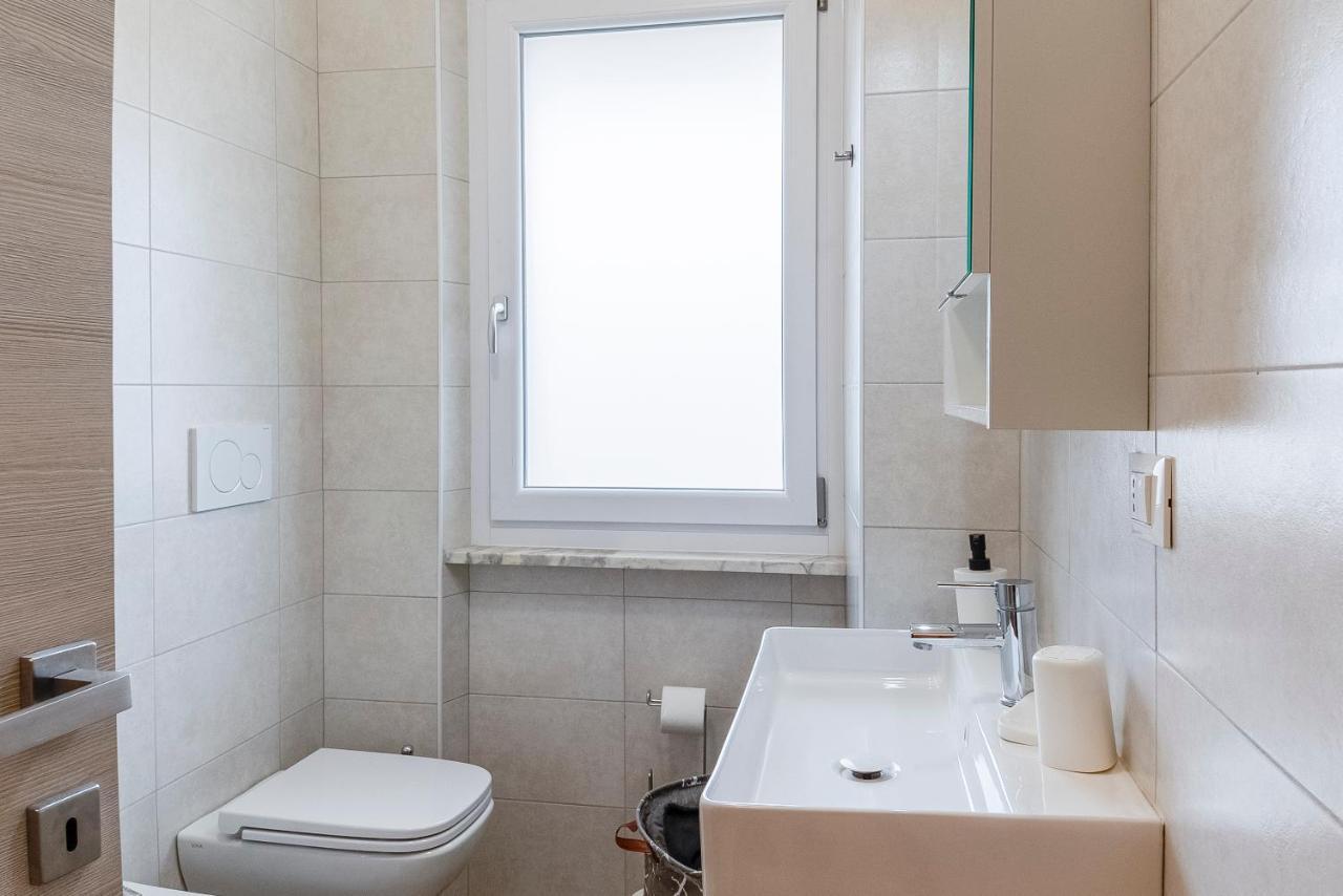 Il Gattino Di Porto - Apt 5 - Bilocale Terrazzo Piscina 因佩里亚 外观 照片